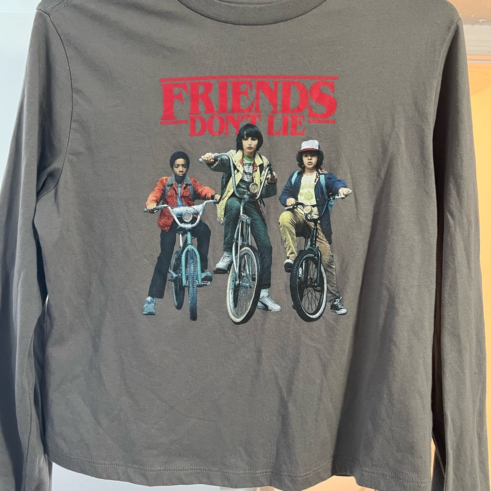 NWOT Stranger Things Crop long sleeve